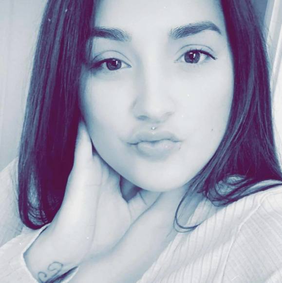 Meet your Posher, Yadira - Picture 1 of 1